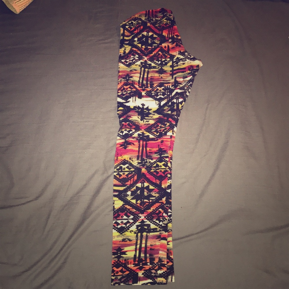 Empyre medium leggings